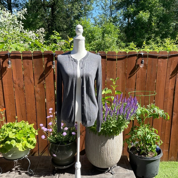 Original Nicole Miller grey cardigan - Picture 8 of 14